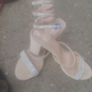 TOP Moda Women's Glittering Silver and Nude Heels